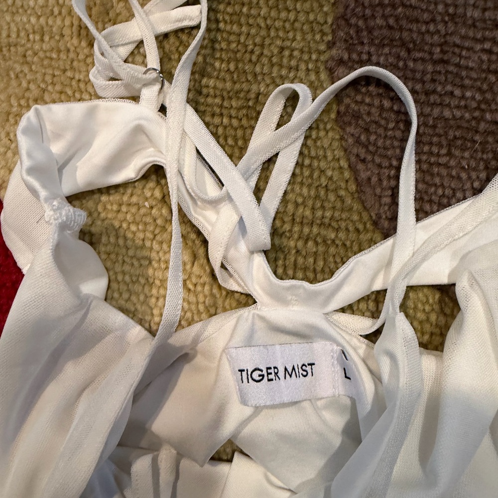 Tiger Mist White Cutout Spaghetti Strap Tank Top Ruched Tie Mesh Size Large - Picture 2 of 3